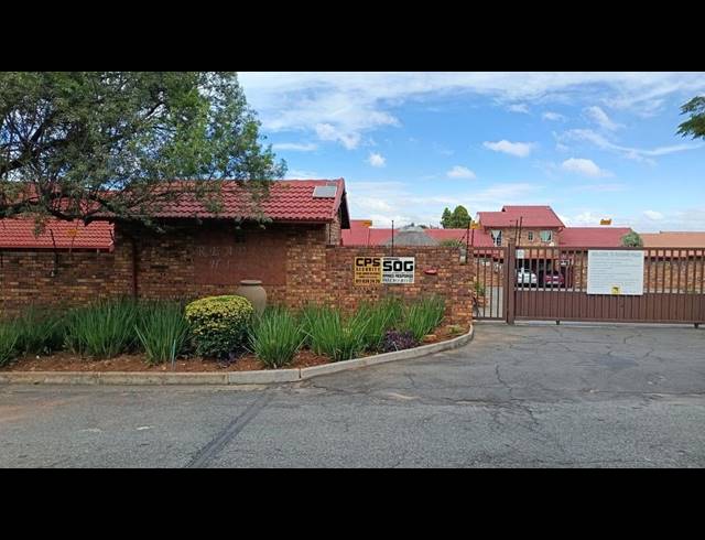 4 BEDROOM DETACHED FOR SALE IN SOUTH CREST